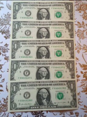 5 Consecutive Series 2021 One Dollar Bills #3